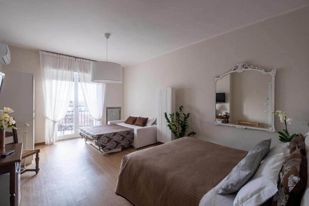 cute&cozy apartment train station Bergamo Exterior foto